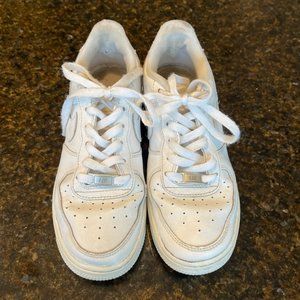 Nike Air Force 1 White Size 6.5 Women's / 5 Youth